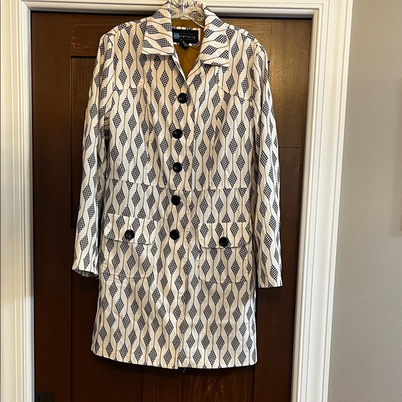 Relativity Jackets & Blazers - Relativity Black and White Geometric Trench Coat